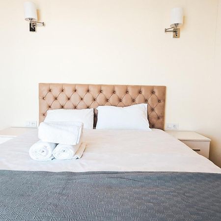 Gg Aparthotel 巴统 外观 照片
