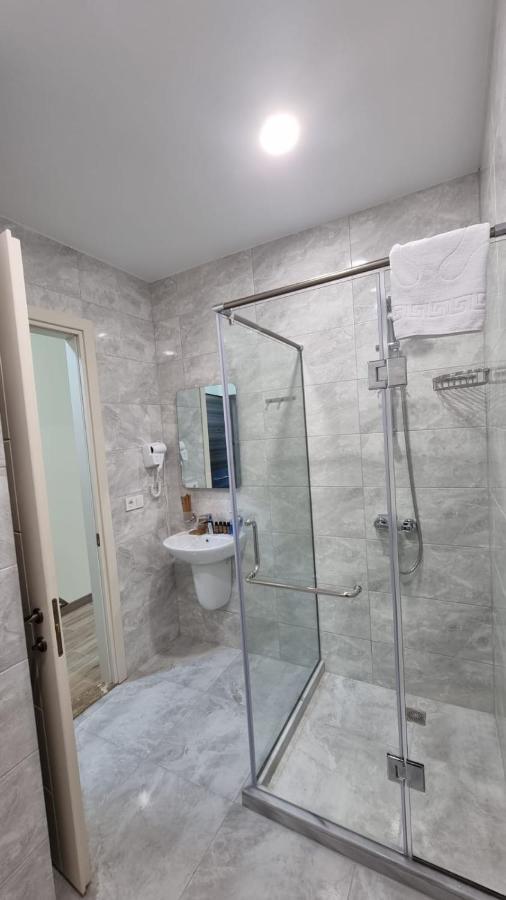 Gg Aparthotel 巴统 外观 照片