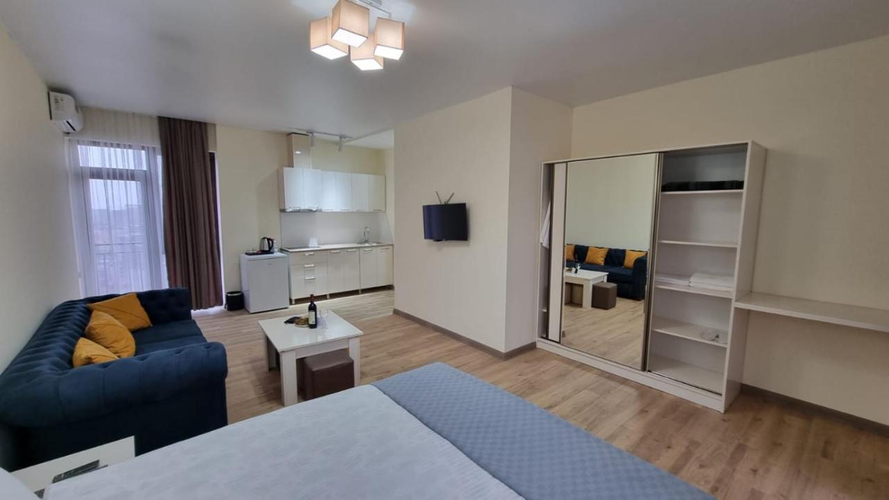 Gg Aparthotel 巴统 外观 照片