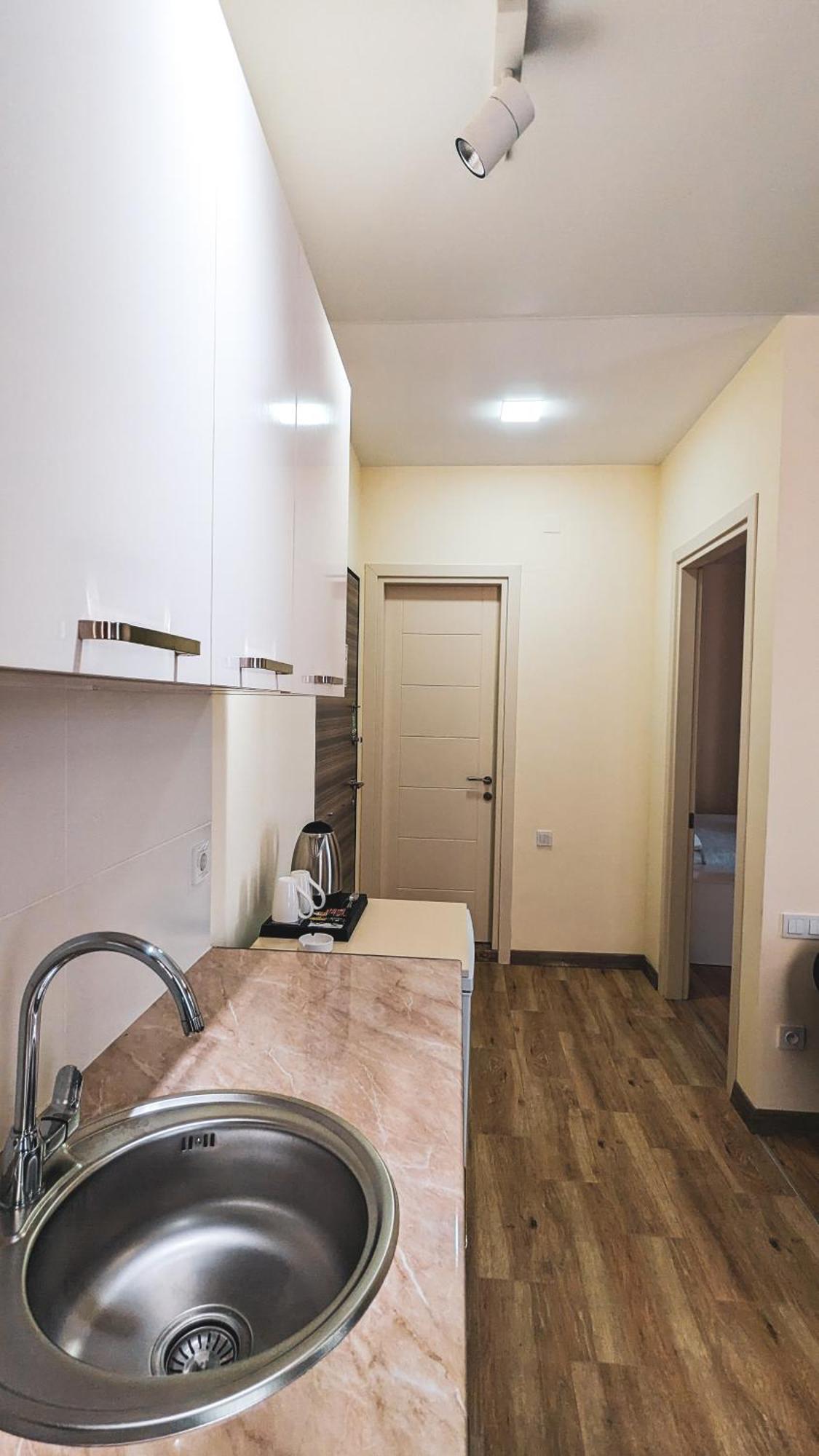 Gg Aparthotel 巴统 外观 照片