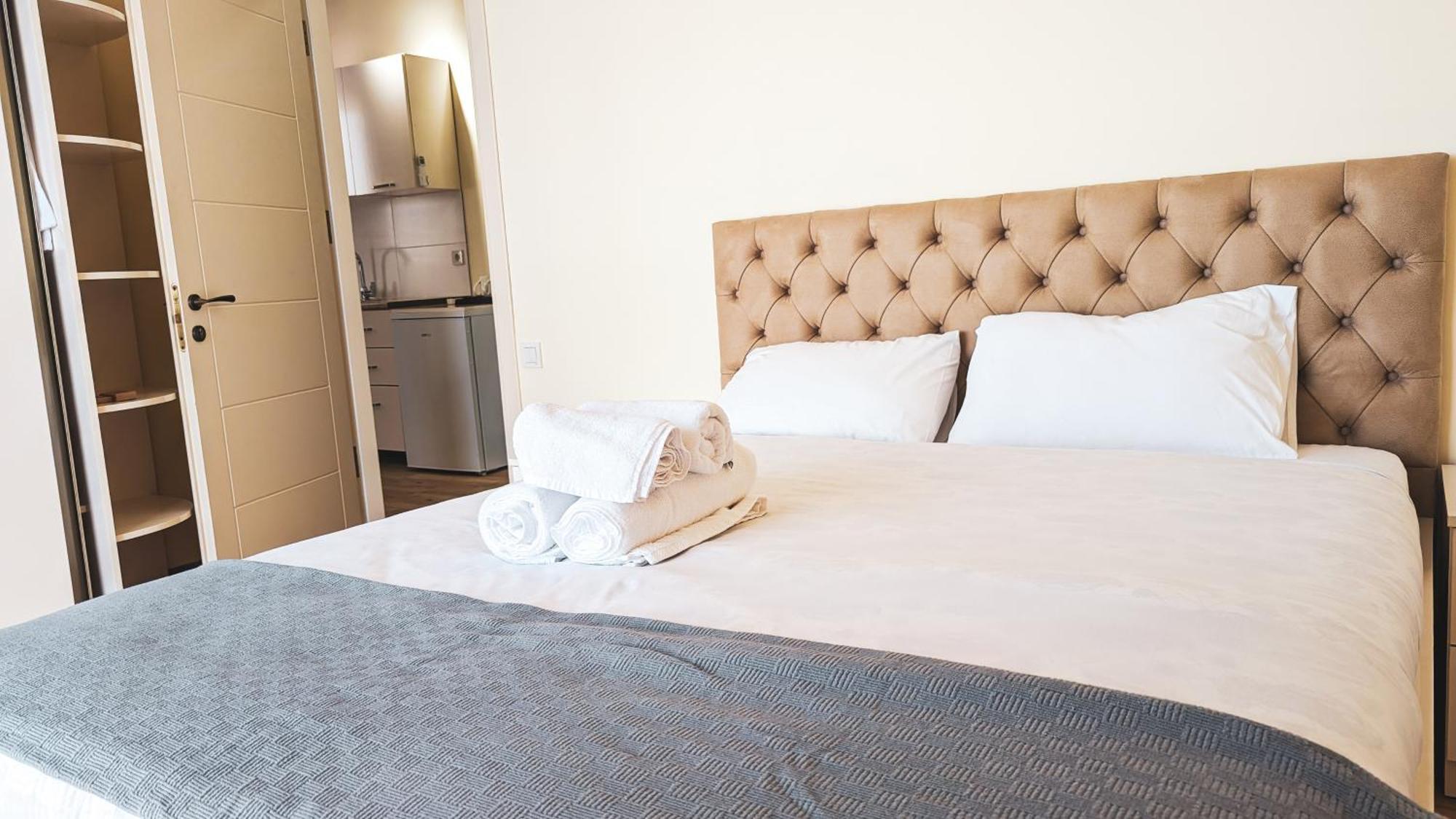 Gg Aparthotel 巴统 外观 照片